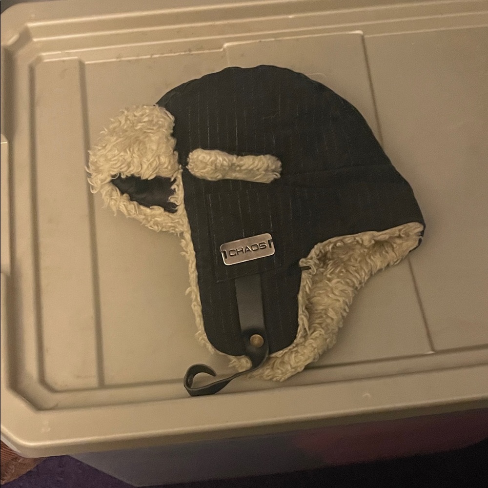 Chaco Kids Black and Cream Fleece-Lined Hat